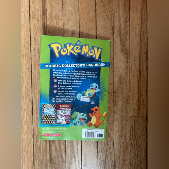 Scholastic Pokémon Collector's Guide with Green Cover - Picture 7 of 8